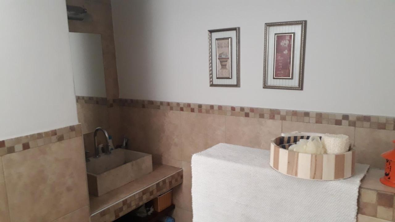 Casa Cerca Del Centro Bed&Breakfast Мендоса Екстериор снимка
