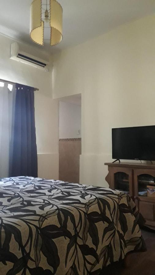 Casa Cerca Del Centro Bed&Breakfast Мендоса Екстериор снимка