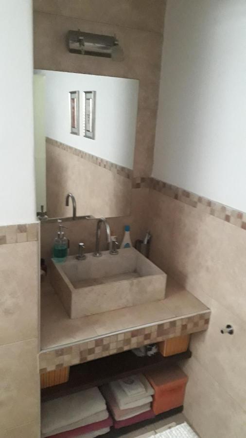 Casa Cerca Del Centro Bed&Breakfast Мендоса Екстериор снимка