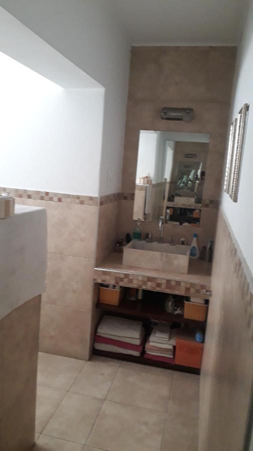 Casa Cerca Del Centro Bed&Breakfast Мендоса Екстериор снимка